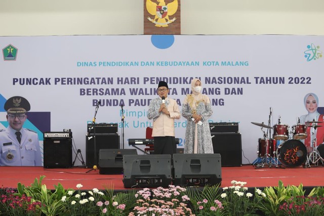 Wali Kota Malang hadir bersama istri. dok