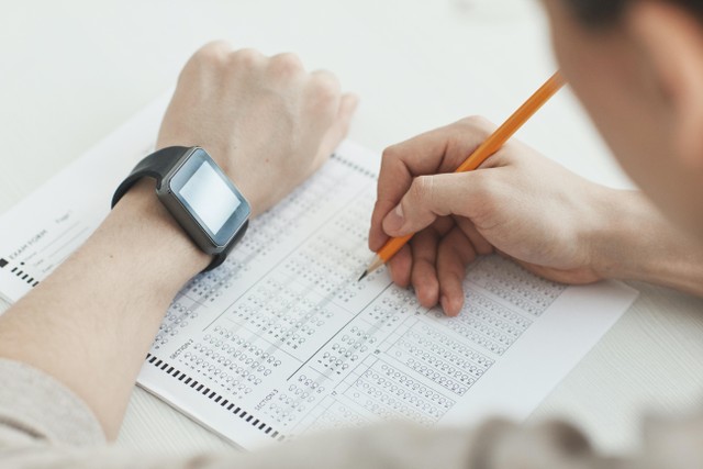 Ucapan selamat ujian sekolah, Foto: Andy Barbour/Pexels