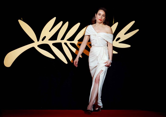 Noomi Rapace menghadiri Festival Film Cannes 2022 di Prancis, Selasa (17/5/2022). Foto: Eric Gaillard/Reuters