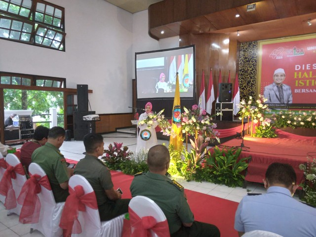 Rektor Uniga Malang, Prof Dr Dyah Sawitri SE MM saat sambutan. Foto: Feni Yusnia