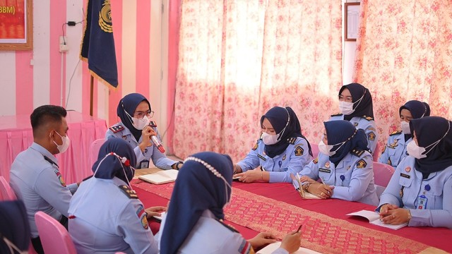 Kalapas Perempuan Palembang Pimpin Rapat Menjelang Desk Evaluasi, Palembang, Rabu (18/05). Foto: Humas LPP