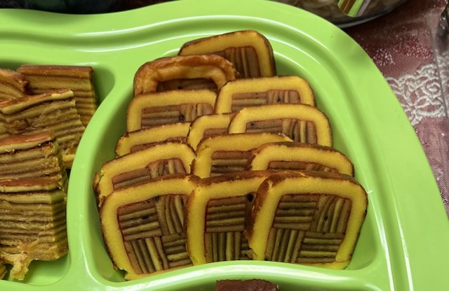 Lapis Legit Tikar Pontianak. Sumber: Koleksi Pribadi