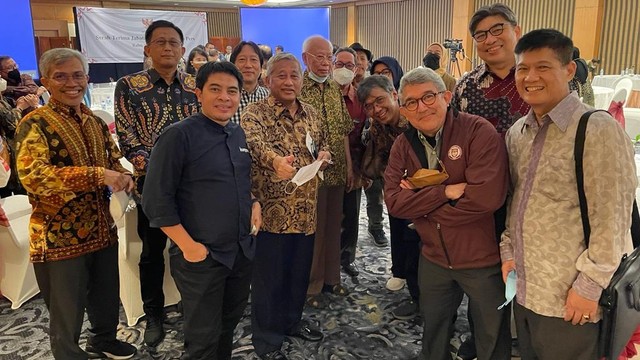 Anggota Dewan Pers 2022-2025 Resmi Bertugas, Prof Azyumardi Jadi Ketua (163745)