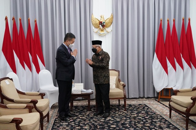 Wakil Presiden Ma'ruf Amin Terima Kunjungan Duta Besar RRT untuk Indonesia Lu Kang di Kediaman Resmi Wapres. Foto: Dok. KIP