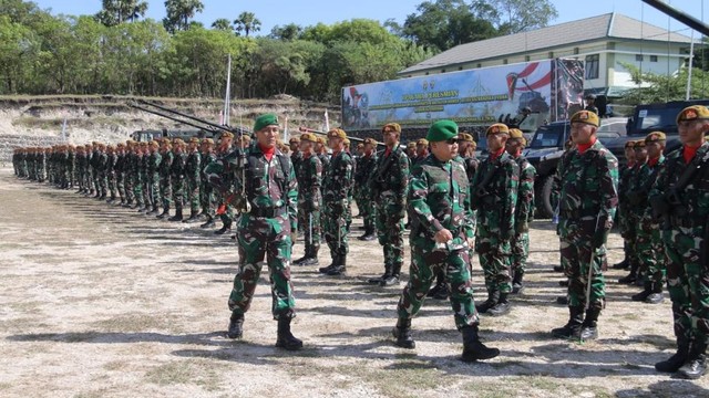 KSAD Dudung resmikan Batalyon Arhanud dan Armed baru di NTT, Kamis (19/5/2022). Foto: Dispenad