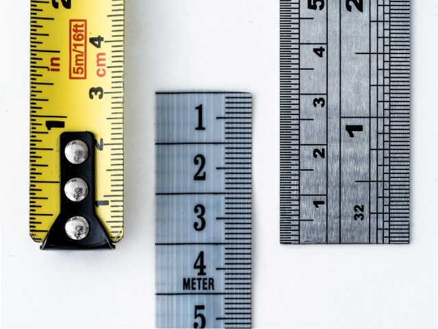 Ilustrasi menghitung berapa centimeter dalam 1 inci. Foto: Unsplash