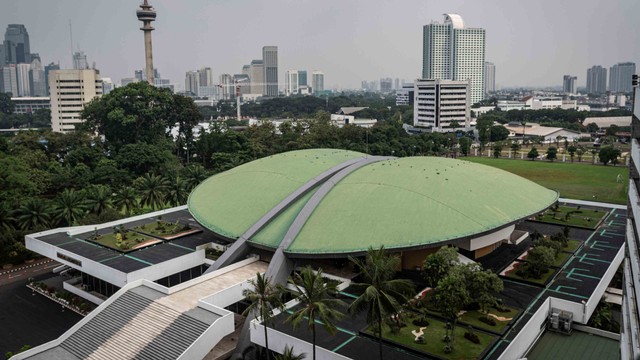 Suasana dome Gedung Nusantara DPR atau Gedung Kura-Kura di Kompleks Parlemen, Senayan, Jakarta, Kamis (19/5/2022). Foto: Aprillio Akbar/Antara Foto