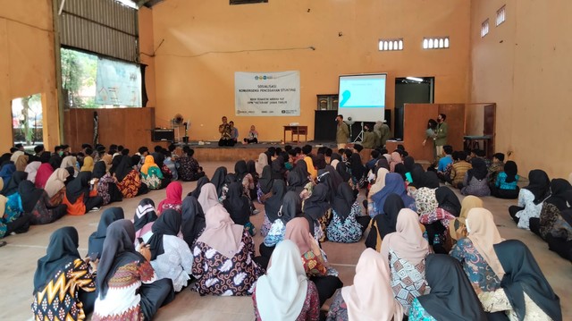 Mahasiswa KKN-T MBKM 107 Berhasil Menurunkan Minat Pernikahan Dini di SMAN Ngoro (136868)