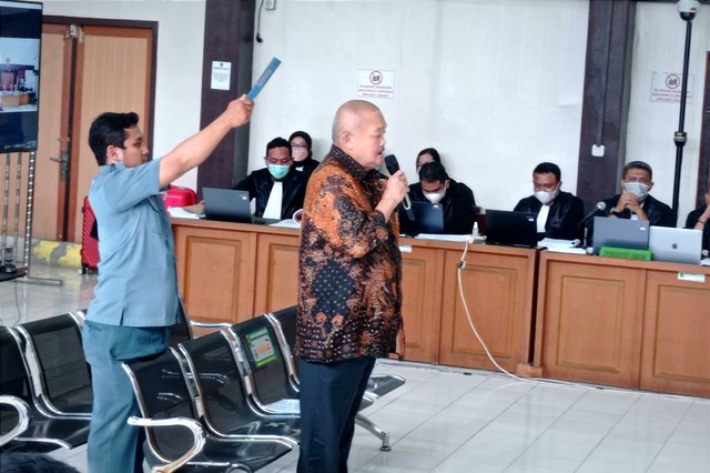 Alex Noerdin dalam persidangan korupsi Masjid Raya Sriwijaya di Palembang. (Abdul Toriq/Urban Id)