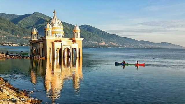 Senja di Teluk Palu Usai Bencana Masih Sama Indahnya (69619)