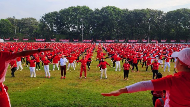 Semangat Pemilu 2024, PDIP Pecahkan Rekor Senam Sicita Hybrid Terbesar (477545)