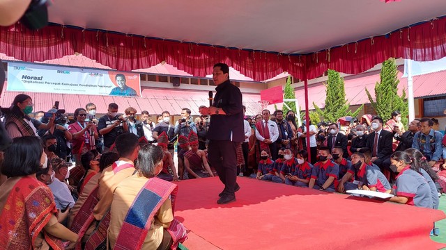 Bangun Laboratorium Komputer, Telkom Dorong Digitalisasi Pendidikan di Sumut (5521)