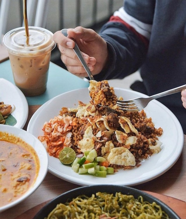 Ilustrasi makanan enak di Jakarta Foto: Instagram/ @makanterusss