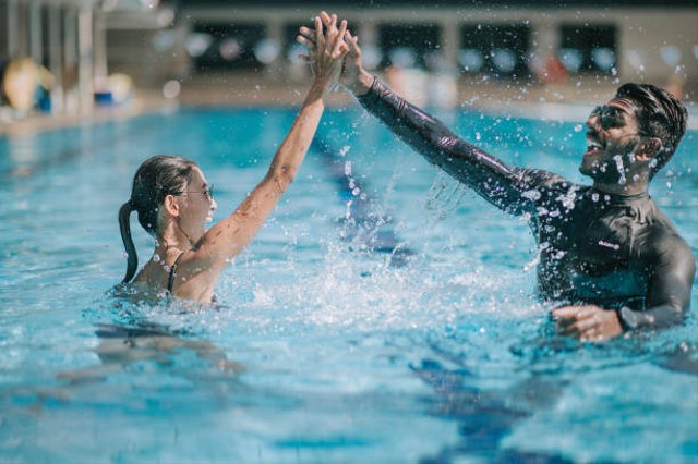 Tiket Masuk Kolam Renang Karang Setra, Foto: Unsplash.