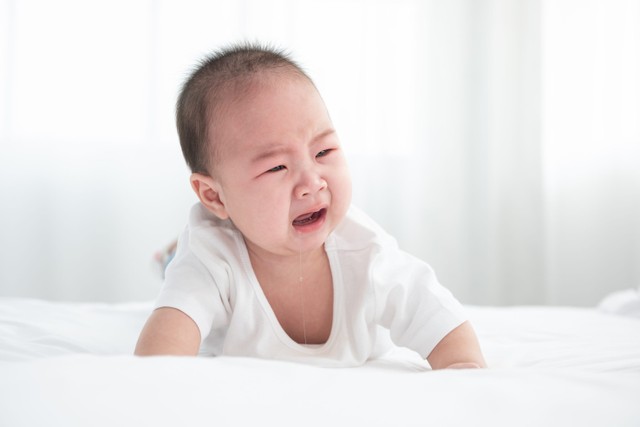 Ilustrasi bayi menangis. Foto: sutlafk/Shutterstock
