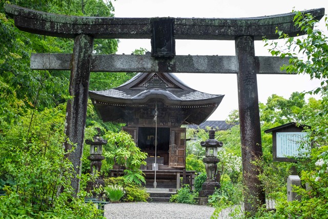 Kuil Nagano, Tempat Legenda Jepang Urashima Taro Membuka Kotak Permata Terlarang (18383)