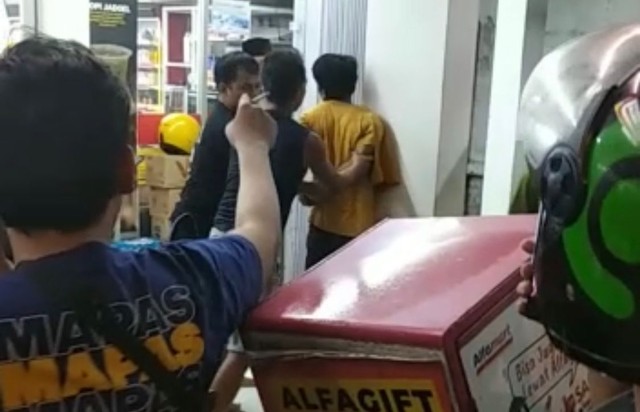 Aksinya Ketahuan Korban, Maling Motor di Lampung Utara Diamuk Massa