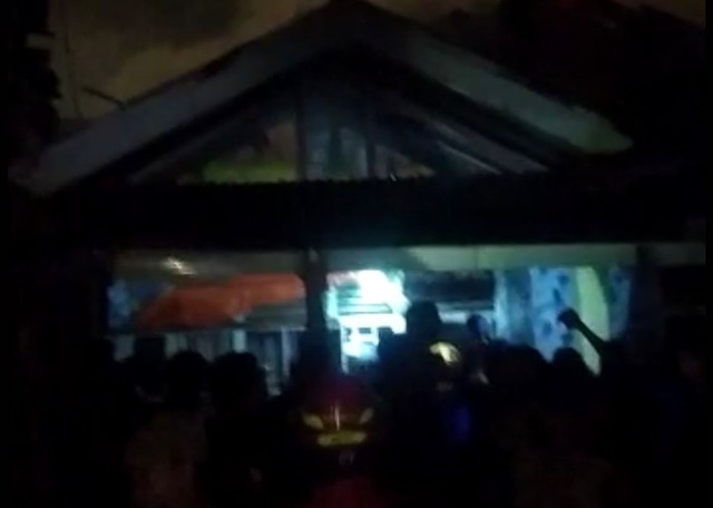 Rumah warga di Bandar Lampung terbakar, Minggu (22/5/2022) | Foto: ist