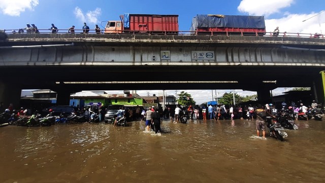 BMKG Prediksi Pasang-Surut Banjir Rob di Pantura hingga 25 Mei 2022 (14490)