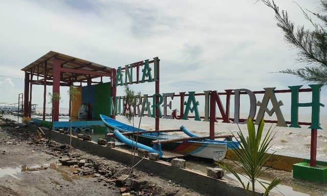 Pantai Muarareja. Foto: Setyadi