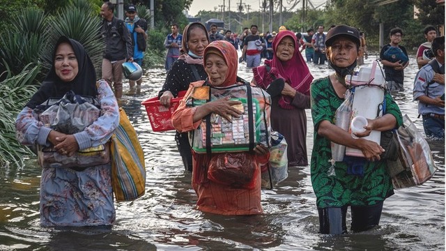 Banjir Rob Jawa Tengah: Penurunan Muka Tanah Penyebab Utamanya (66587)