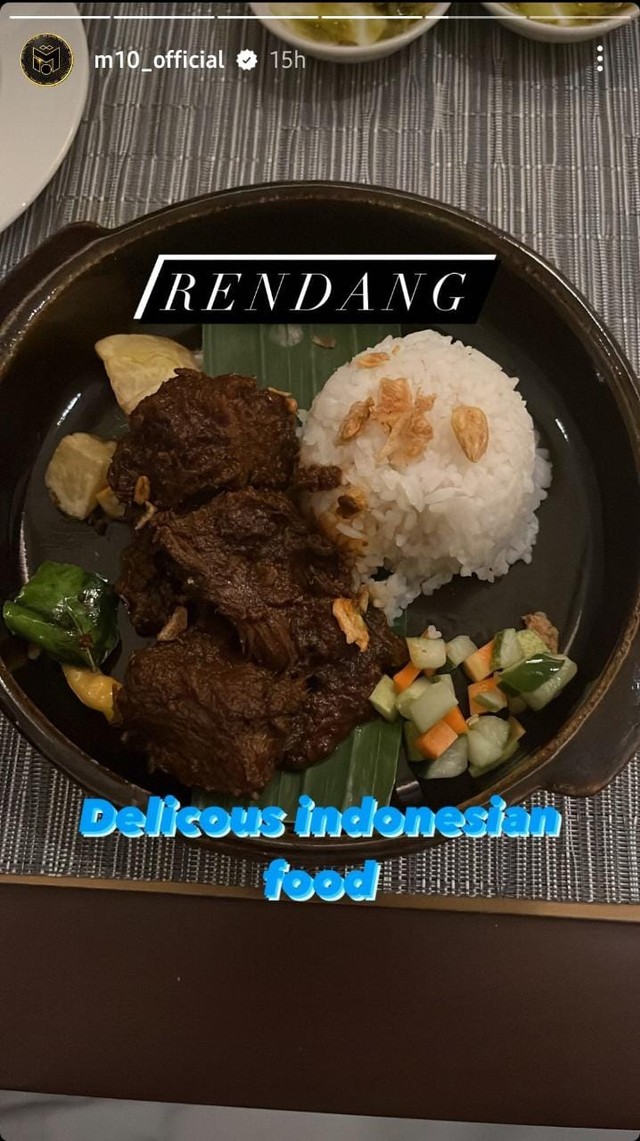 Tiba di Jakarta, Mesut Ozil Pamer Foto Rendang hingga Minuman Khas Indonesia (75876)