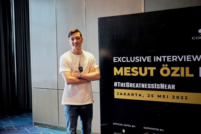 Mesut Ozil saat wawancara eksklusif bersama kumparan di Jakarta, Rabu (25/5/2022). Foto: Jamal Ramadhan/kumparan