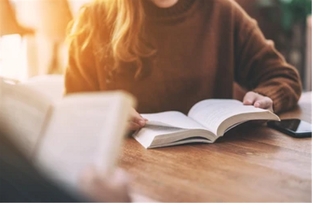 https://www.shutterstock.com/id/image-photo/group-people-sitting-enjoyed-reading-books-1401209873