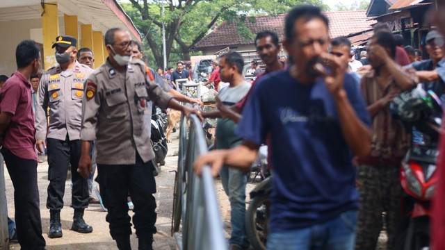 Foto: Pasar Hewan Terbesar di Aceh Ditutup Demi Cegah PMK (74454)