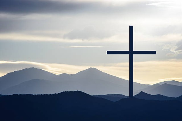 Ilustrasi Salib. Foto: Unsplash