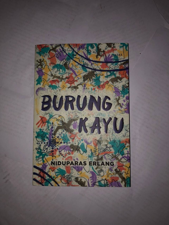 Sampul Novel Burung Kayu - Review Buku