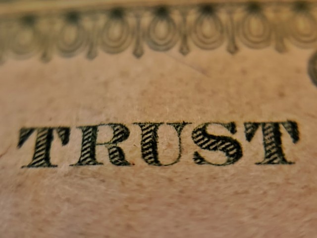 kata-kata tentang kepercayaan. sumber foto : unsplash/kata trust