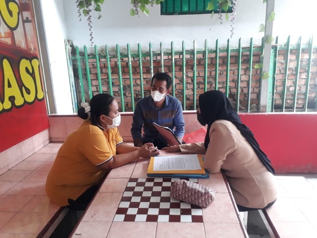 WBP Lapas Perempuan Palembang Melakukan Konsultasi dengan Kuasa Hukum. Foto: Humas LPP