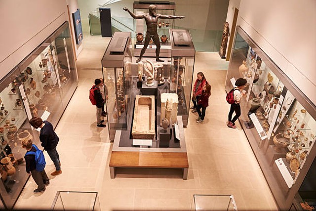 Pengunjung bisa mengunjungi Museum Gedung Sate buka setiap hari Selasa-Minggu. Foto: Unsplash.com