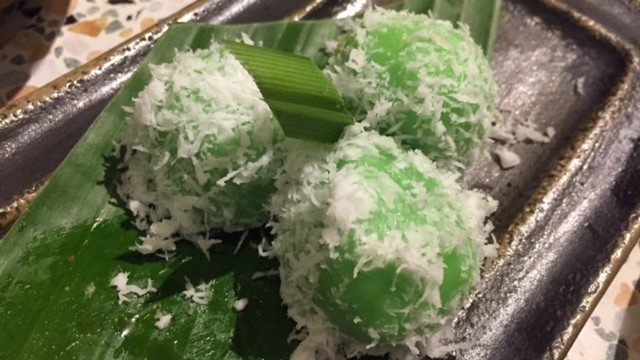 Kue klepon. Foto: Kartika Pamujiningtyas/kumparan