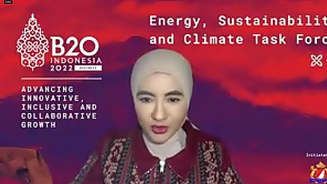 Chair of Task Force Energy, Sustainability, and Climate B20, Nicke Widyawati memberikan sambutan pada acara "4th Task Force Energy, Sustainability & Climate Call Meeting" B20 Indonesia 2022 yang digelar secara daring pada Selasa (24/5/2022). Foto: Pertamina