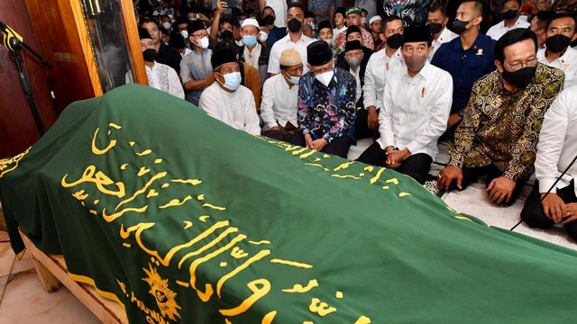 Suasana prosesi pelepasan kepergian Buya Syafii Maarif di Masjid Gedhe Kauman, Kota Yogyakarta, Jumat (27/5/2022). Foto: Dok. Agus Suparto