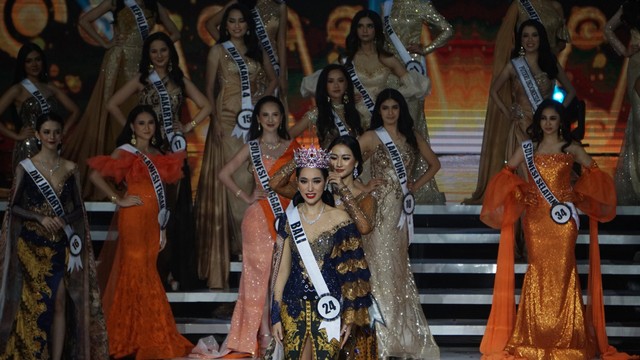 Juara Puteri Indonesia 2022, Laksmi Shari De Neefe Suardana dari Bali. Foto: Jamal Ramadhan/kumparan