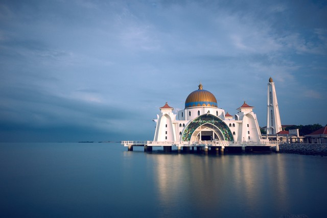 Mengapa Allah Itu Al-basir Sebutkan Bukti-buktinya Pengertian dan Alasan Allah itu Al-Basir dan Buktinya | kumparan.com