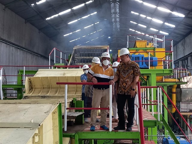 Kepala Badan Pangan Nasional Arief Prasetyo Adi di Pabrik Gula Krebet, Sabtu (28/5/2022). Foto: Badan Pangan Nasional (BPN)