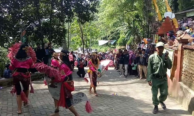 Meriahnya Festival Candi Belahan di Desa Wisata Wonosunyo, Pasuruan