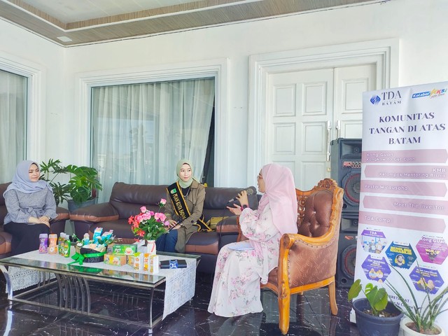 Talkshow TDA Perempuan (TDAP) Batam, kolaborasi dengan Mustika Ratu dan yayasan Putri Indonesia. dok