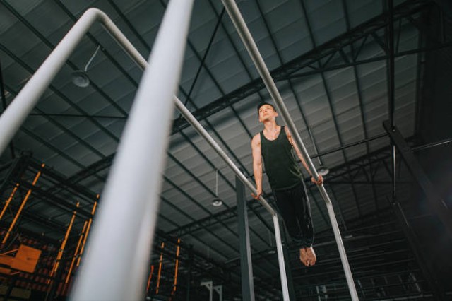 Loncat Kangkang di Atas Peti Lompat