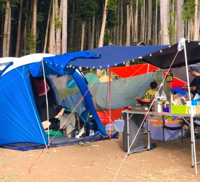 Suasana Berkemah di Cidahu, Sukabumi. Foto: Dennira Prifta