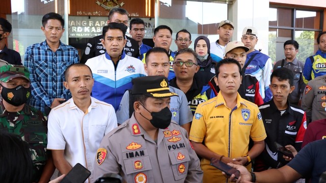 Geng Motor XTC Bogor bubar dan deklarasi menjadi ormas disaksikan Polres Bogor, Kodim Bogor, MUI dan Pemda Cibinong. Foto: Dok. Istimewa