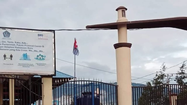 Pengibaran Bendera Bintang Kejora di Sinakma Wamena, Kabupaten Jayawijaya. (Foto istimewa)
