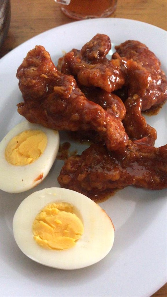 Ayam Thailand di foodcourt Beji. Foto: Dok Pribadi