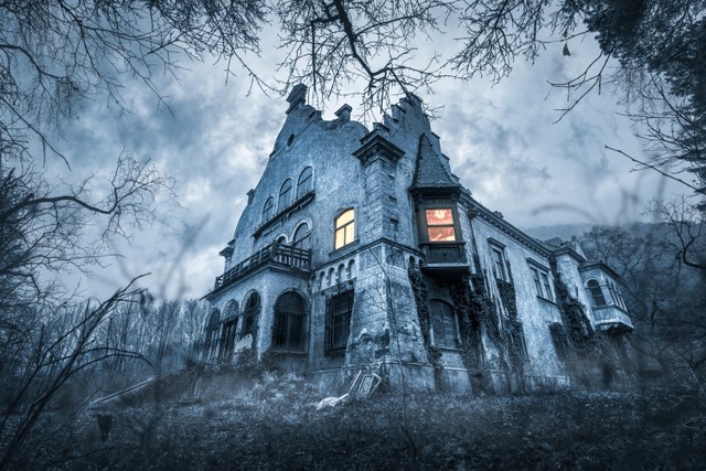 Ilustrasi rumah hantu. Foto: Shutterstock