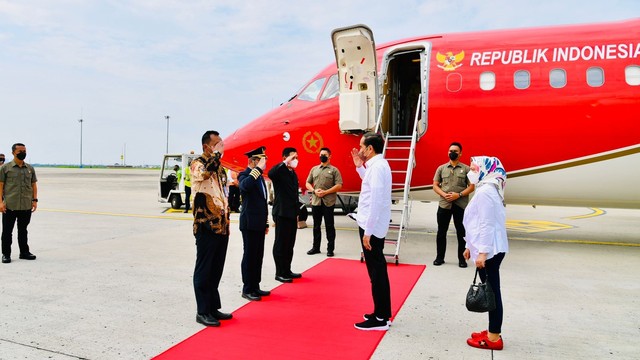 Presiden Jokowi bertolak ke Ende, Selasa (31/5/2022). Foto: Laily Rachev/Biro Pers Sekretariat Presiden