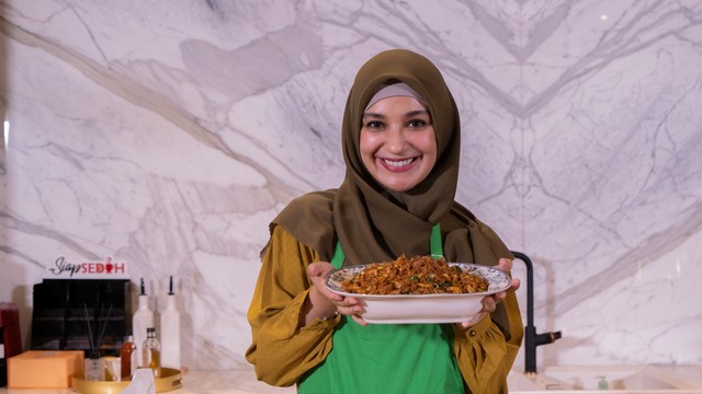 Cara Shireen Sungkar Pastikan Produk yang Dikonsumsi Keluarga Sehat dan Halal.
 Foto: Abdurrasyid Alfa Husada/kumparan